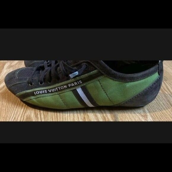 Louis  Vuitton  men shoes size 10.5 very good condition - Picture 2 of 6